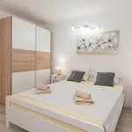 别墅 Rural Olive Krka- 4 Bedrooms, 3 Bathrooms, Private Pool, Park Krka 10 Min