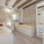 Rural Olive Krka- 4 Bedrooms, 3 Bathrooms, Private Pool, Park Krka 10 Min 别墅