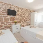 别墅 Rural Olive Krka- 4 Bedrooms, 3 Bathrooms, Private Pool, Park Krka 10 Min Ljubotic