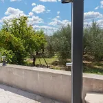 Rural Olive Krka- 4 Bedrooms, 3 Bathrooms, Private Pool, Park Krka 10 Min 别墅 Ljubotic
