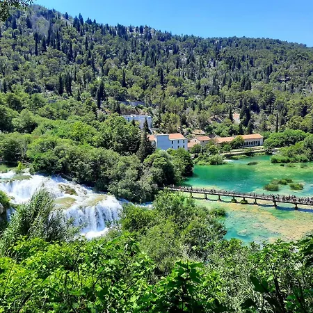 Villa Rural Olive Krka: Poolside Retreat Near Krka Park *