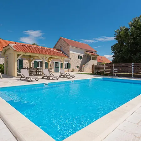 别墅 Rural Olive Krka- 4 Bedrooms, 3 Bathrooms, Private Pool, Park Krka 10 Min *