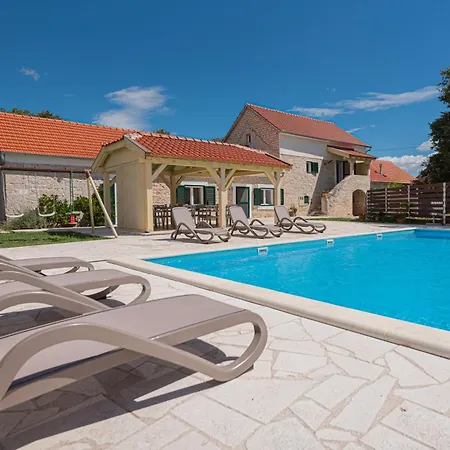 别墅 Rural Olive Krka- 4 Bedrooms, 3 Bathrooms, Private Pool, Park Krka 10 Min Ljubotic