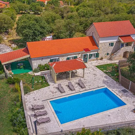 Rural Olive Krka: Poolside Retreat Near Krka Park Villa *