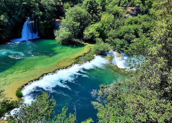 וילה Rural Olive Krka- 4 Bedrooms, 3 Bathrooms, Private Pool, Park Krka 10 Min