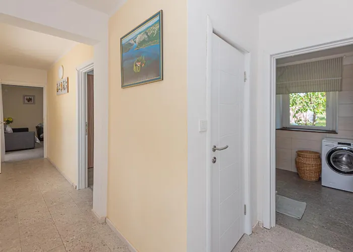 Rural Olive Krka- 4 Bedrooms, 3 Bathrooms, Private Pool, Park Krka 10 Min * Ljubotic