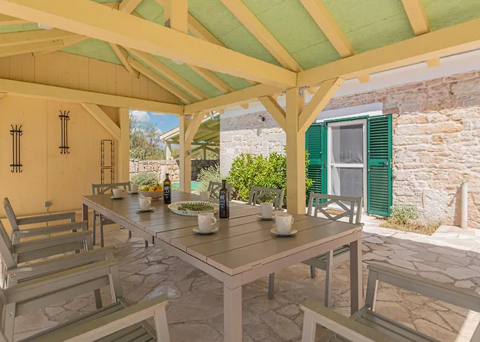 Rural Olive Krka- 4 Bedrooms, 3 Bathrooms, Private Pool, Park Krka 10 Min